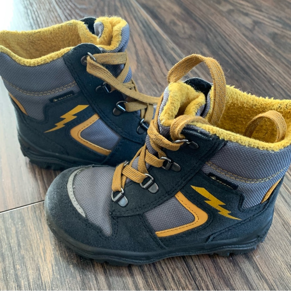Cute Superfit Winter Boots Toddler Size 23EU (7 US)